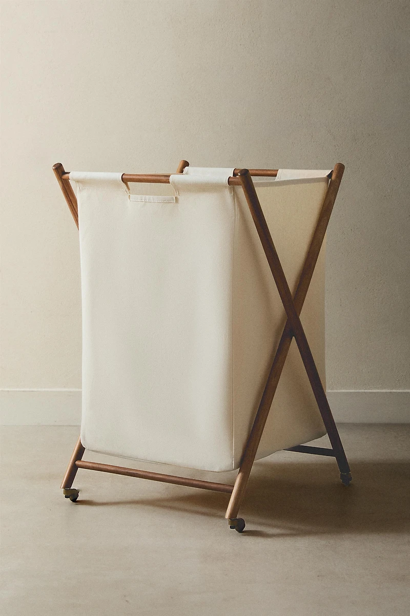 LAUNDRY BASKET