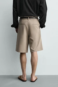 FLOWY PLEATED SHORTS