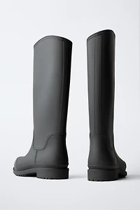 TALL RAIN BOOTS