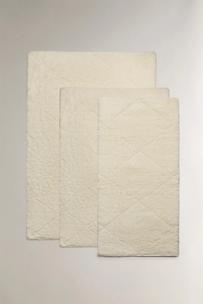 GEOMETRIC DESIGN WOOL AREA RUG