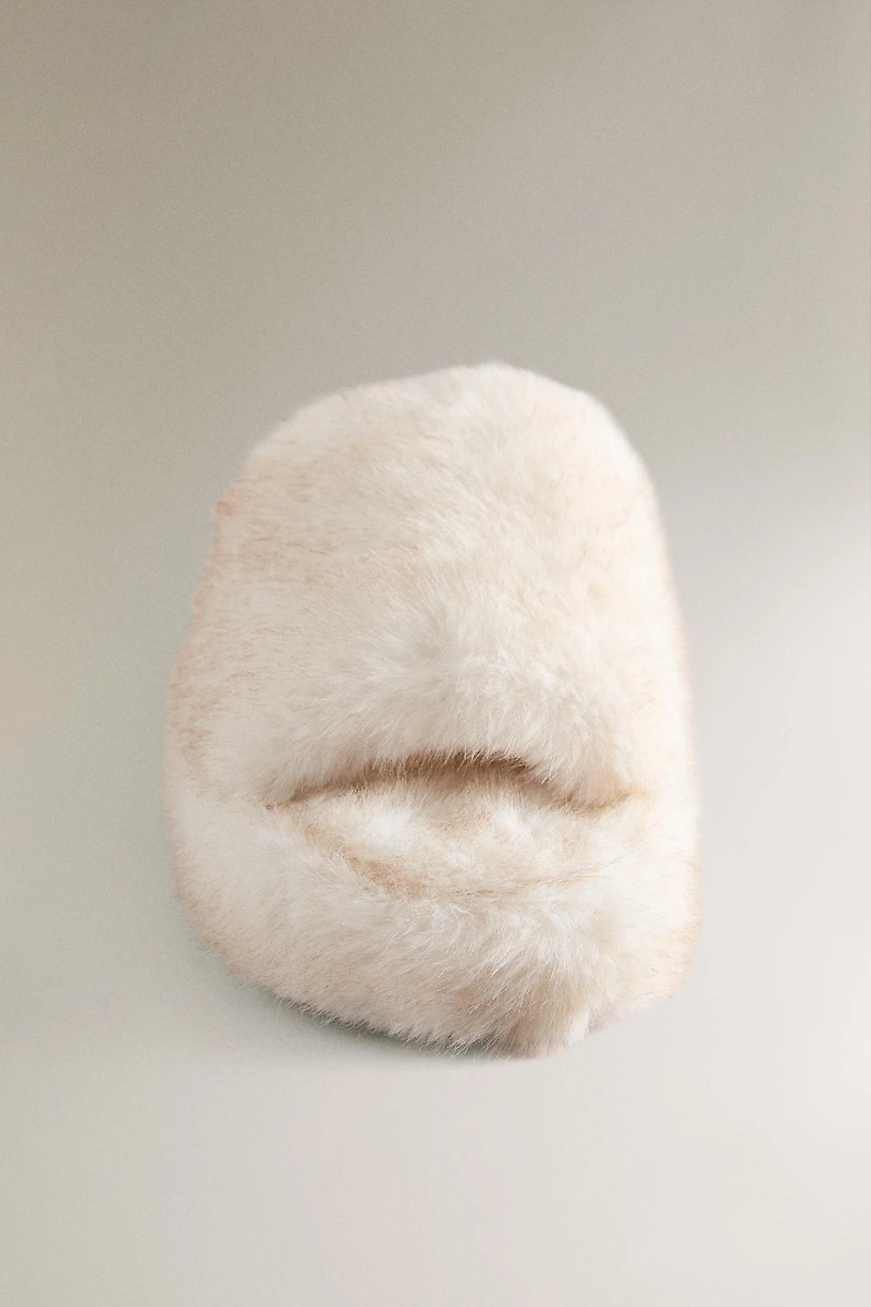 FAUX FUR FLATFORM SLIPPERS