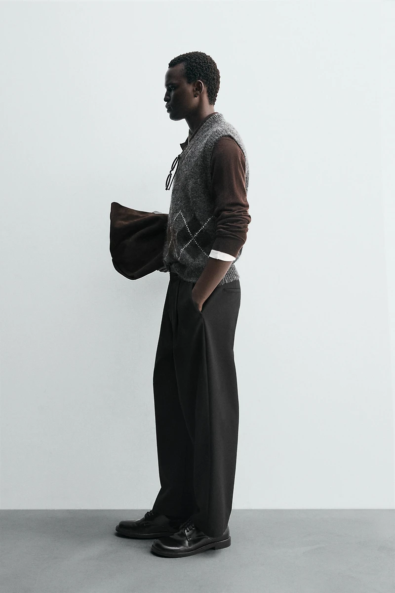 GILET EN MAILLE JACQUARD À LOSANGES