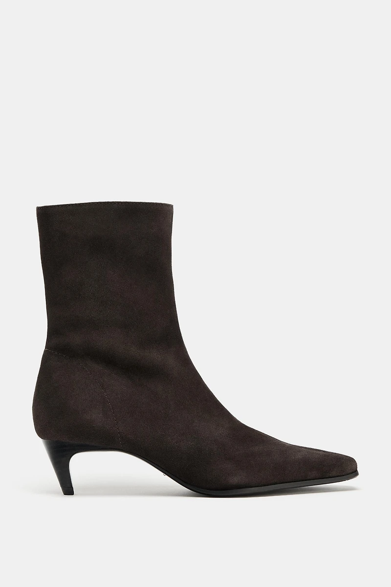 BOTTINES À TALONS KITTEN EN DAIM