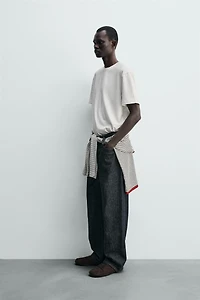 RAISED GRAPHIC T-SHIRT