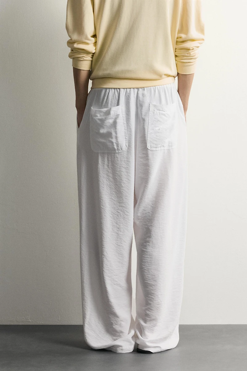 RELAXED FIT FLOWY PANTS