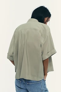 FLOWY SHORT SLEEVE SHIRT