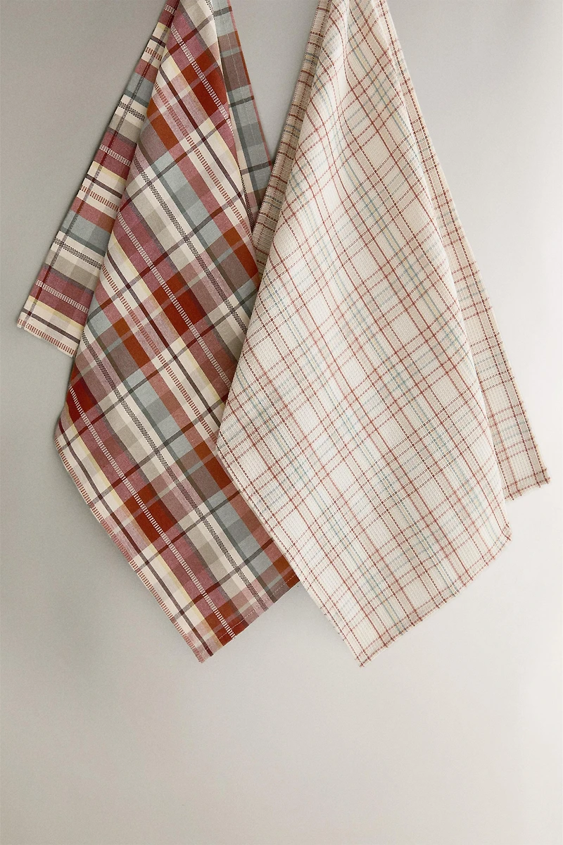 SET OF IRREGULAR CHECK COTTON KITCHEN TOWELS (SET OF 2)