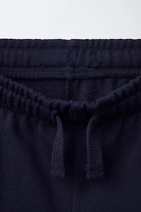 CONTRAST PIPING JOGGING SHORTS