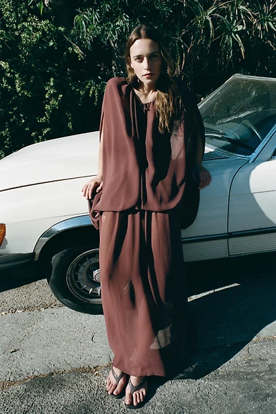 FLOWY LONG DRESS