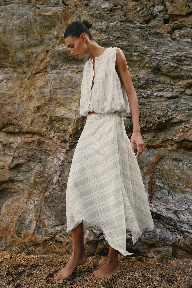 ASYMMETRIC MIDI SKIRT