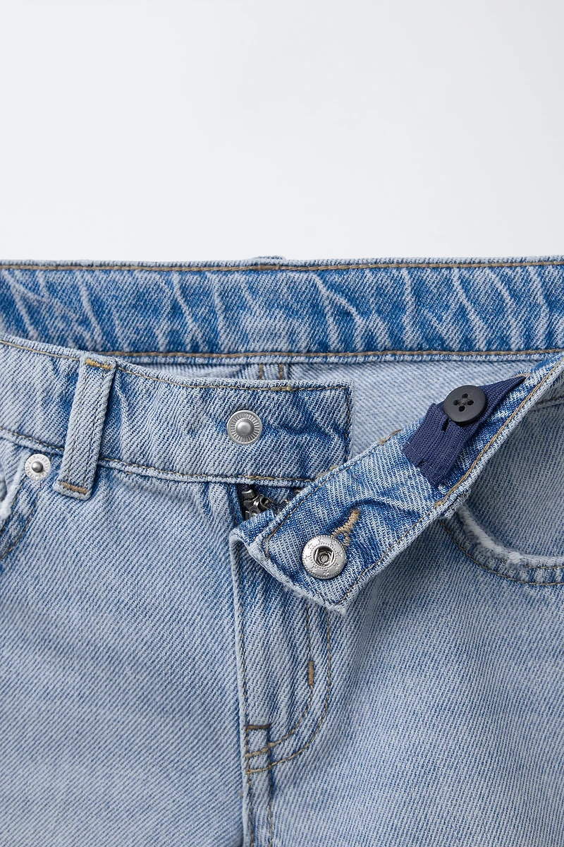 BERMUDA EN DENIM STRAIGHT FIT