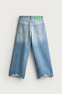 RIPPED BAGGY FIT JEANS