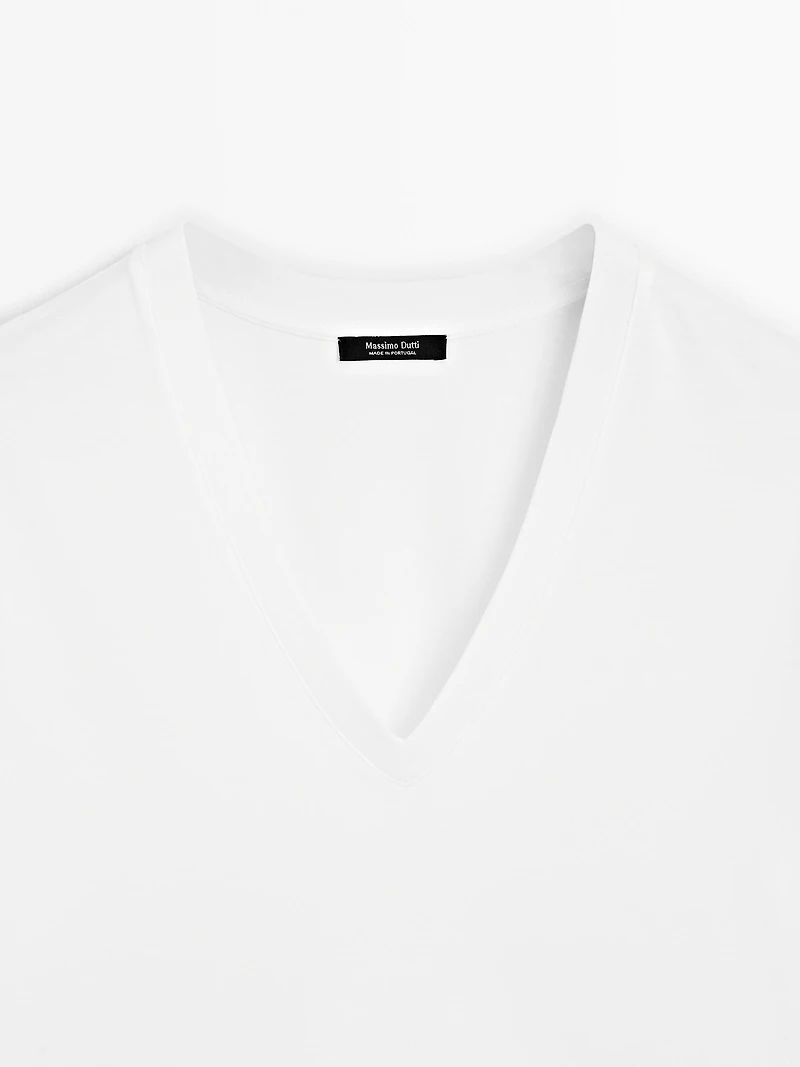 100% cotton interlock V-neck T-shirt