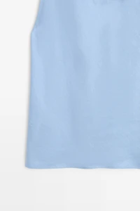 Flowing linen blend pleated top