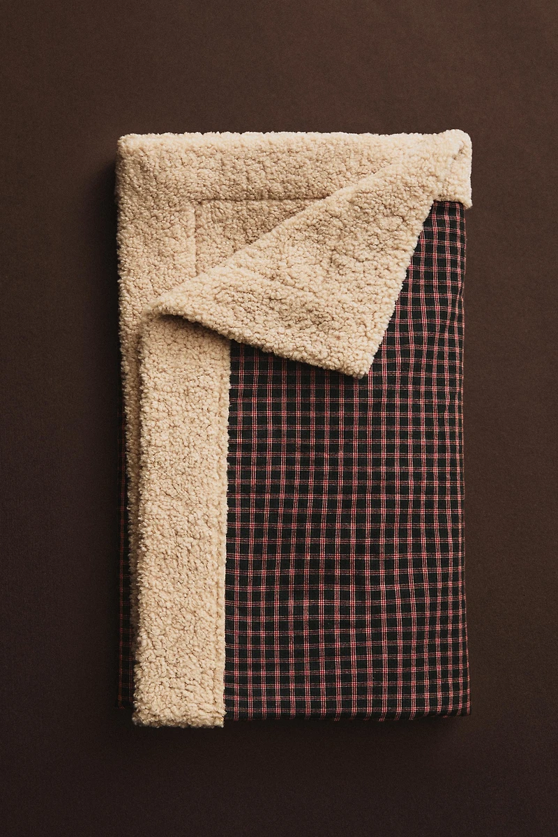 CHRISTMAS CHECK PET BLANKET