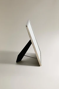 ROUND-EDGED METAL PICTURE FRAME