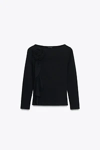 VOLUMINOUS FLOWER T-SHIRT