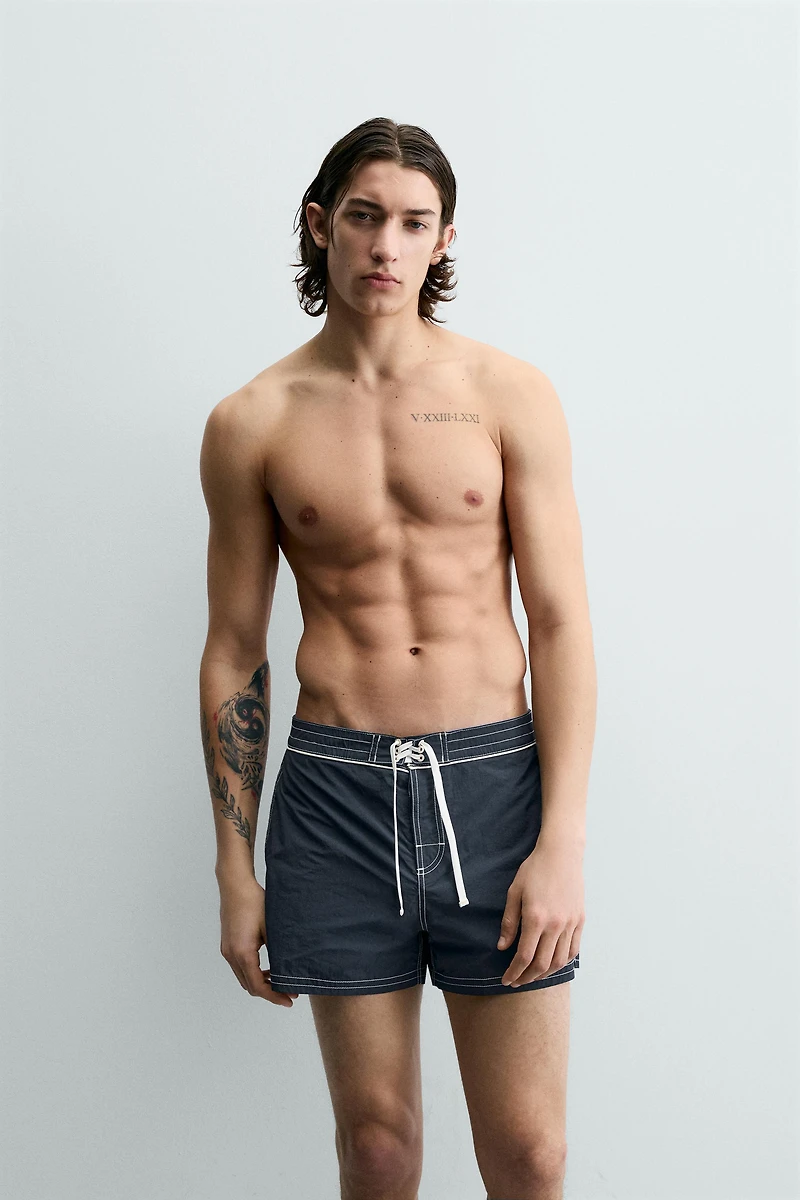 MAILLOT DE BAIN MI-LONG À LACET