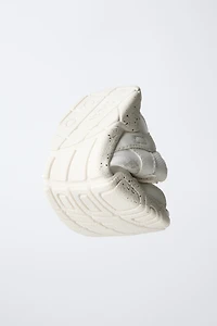 BAREFOOT SNEAKERS