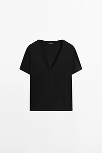 Flowing V-neck T-shirt