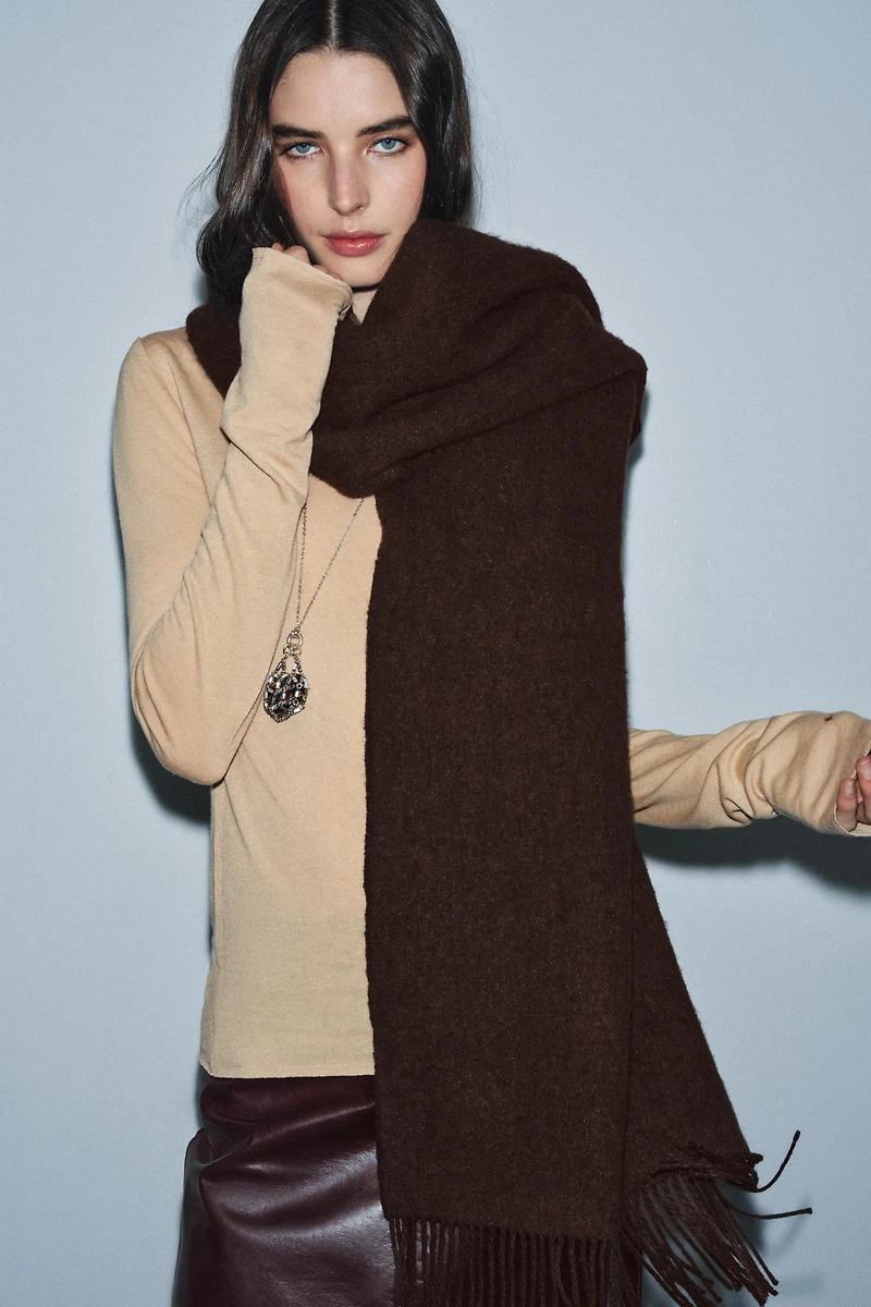 PLAIN SOFT FRINGED SCARF