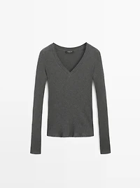 Ribbed V-neck T-shirt with long sleeves