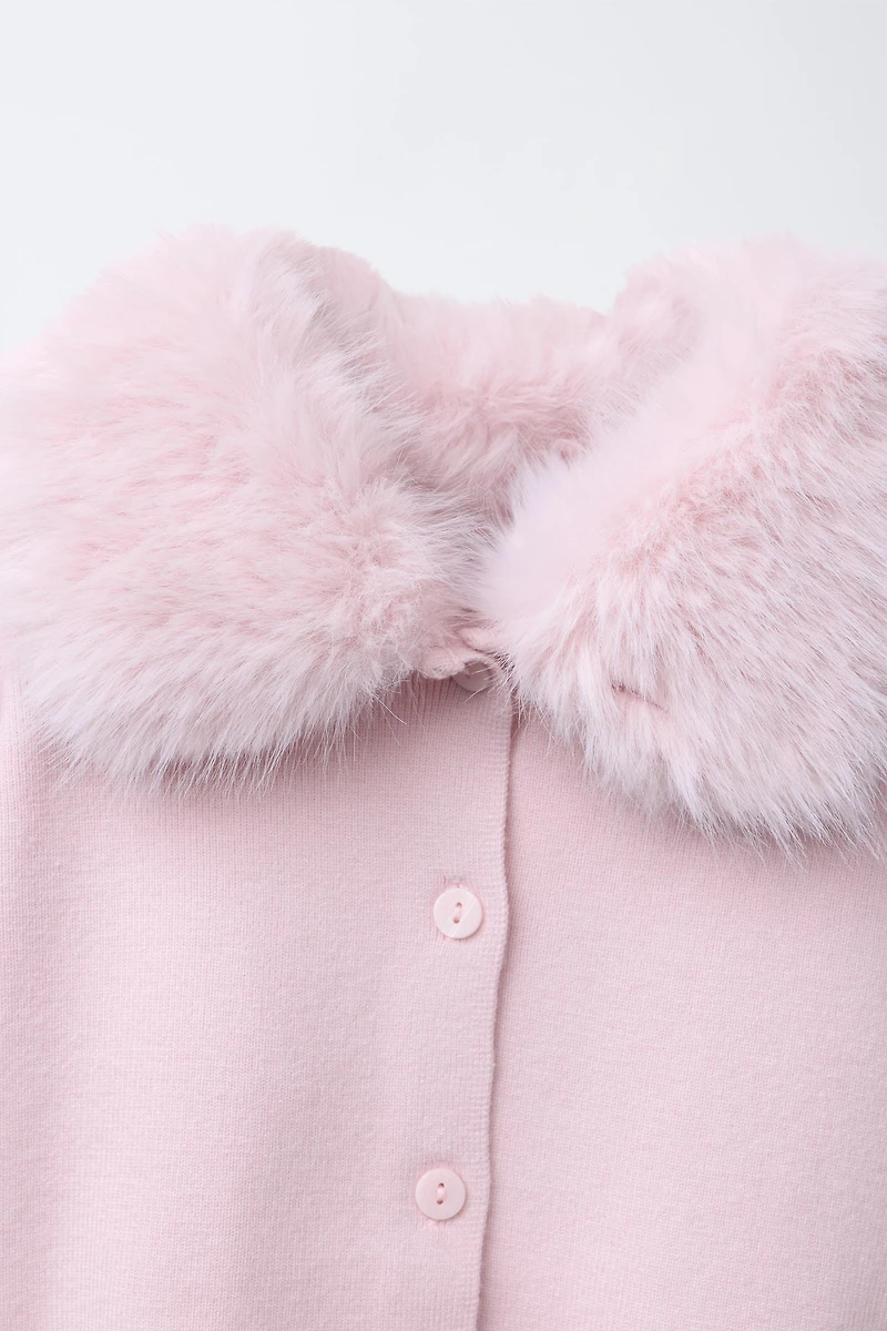 CARDIGAN WITH DETACHABLE FAUX FUR COLLAR