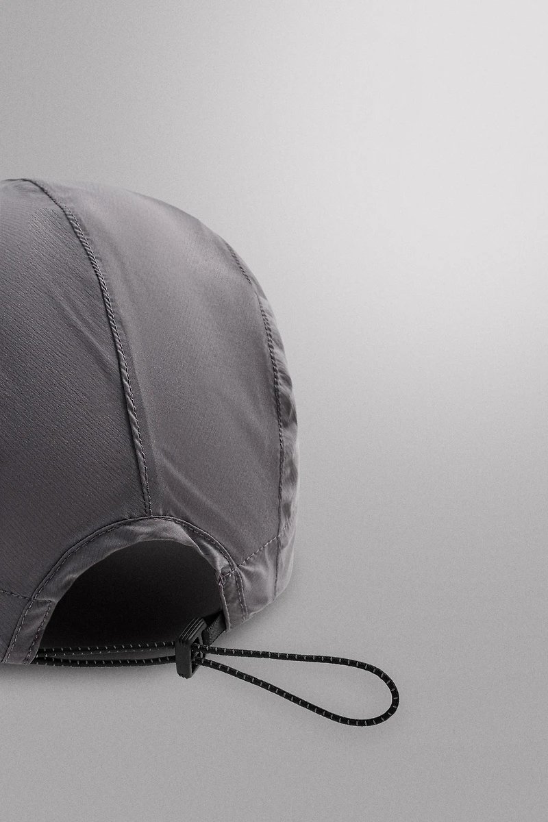 LIGHTWEIGHT TECHNICAL CAP