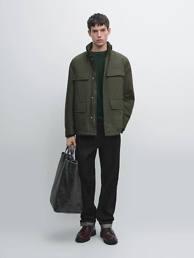 Water-repellent puffer jacket with pockets