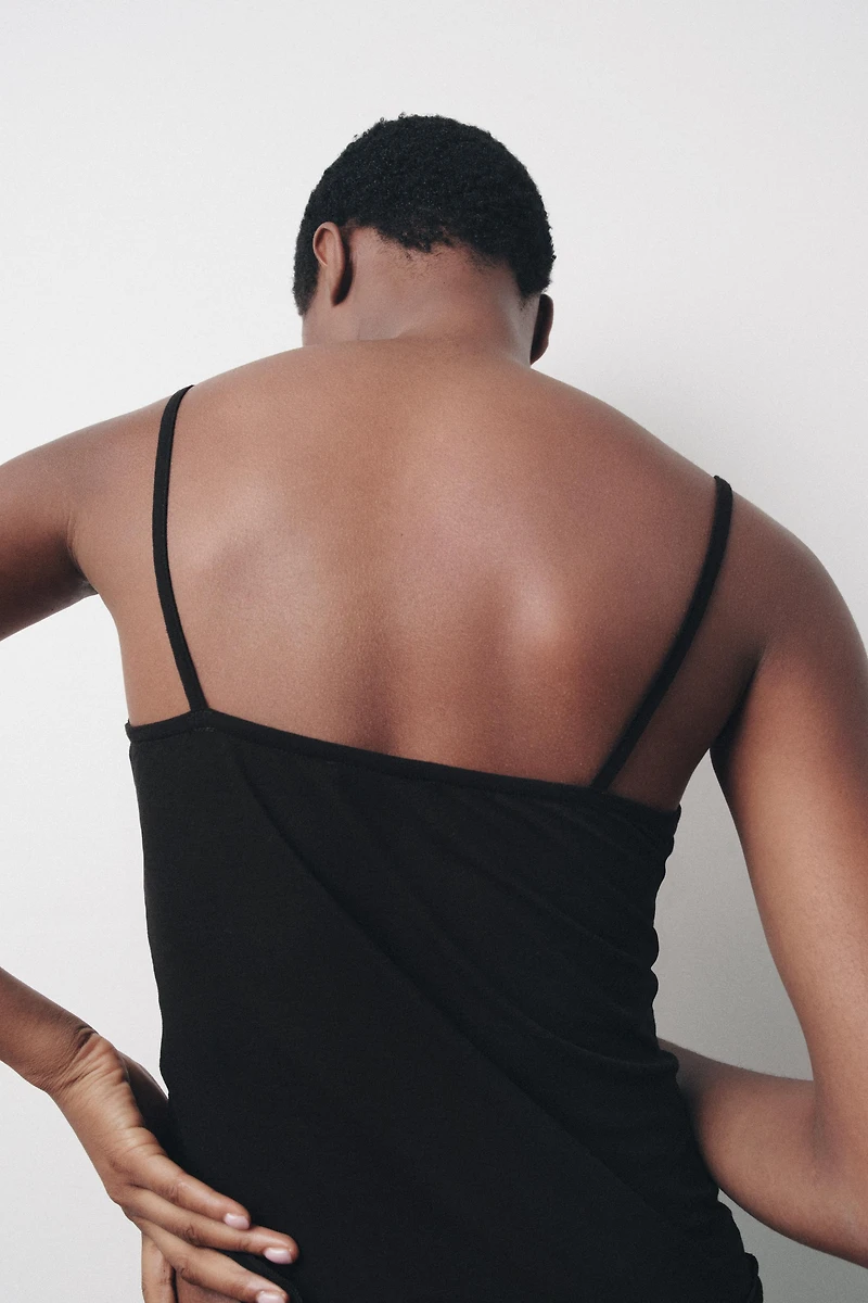 SOFT STRAP TOP