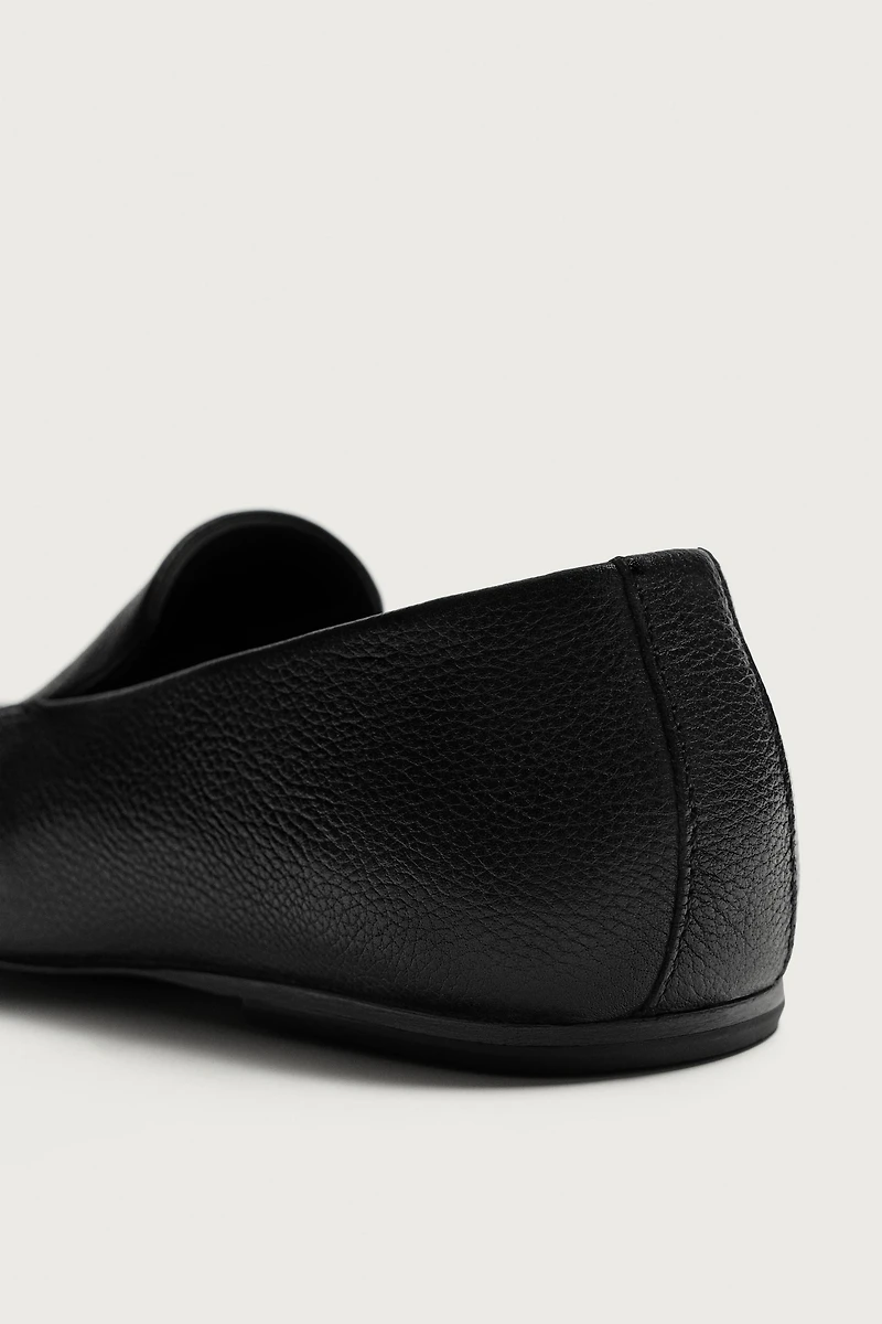 LEATHER LOAFERS