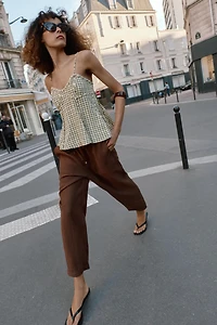 PANTALON À TAILLE ÉLASTIQUE