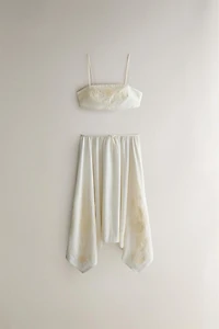 EMBROIDERED TOP