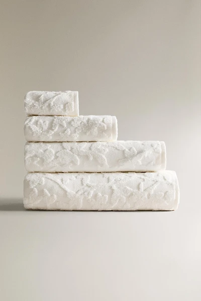 SERVIETTE DE BAIN JACQUARD FLORAL