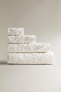 SERVIETTE DE BAIN JACQUARD FLORAL
