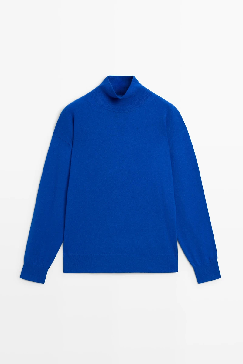 100% cashmere high neck knit sweater