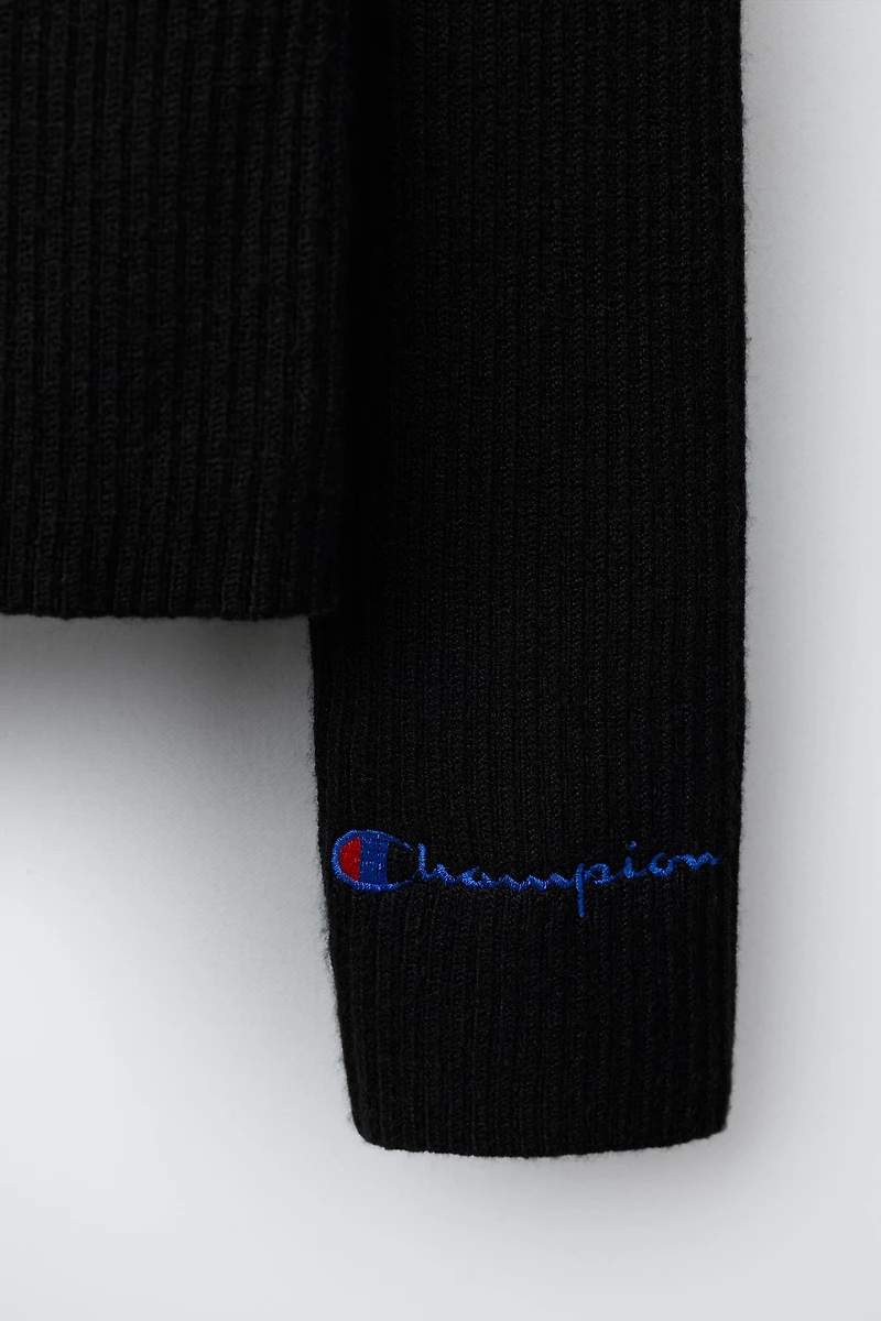 PULL CANNELÉ COL CHEMINÉE CHAMPION ® X ZARA
