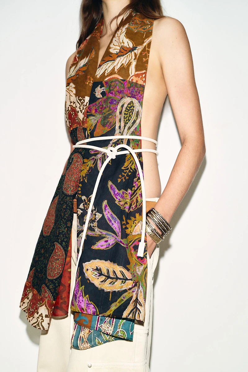 PAISLEY PRINT SCARF