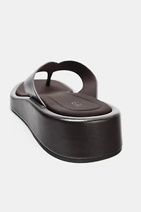 FLAT STRAP SANDALS