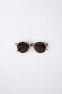 THIN PLASTIC FRAME SUNGLASSES