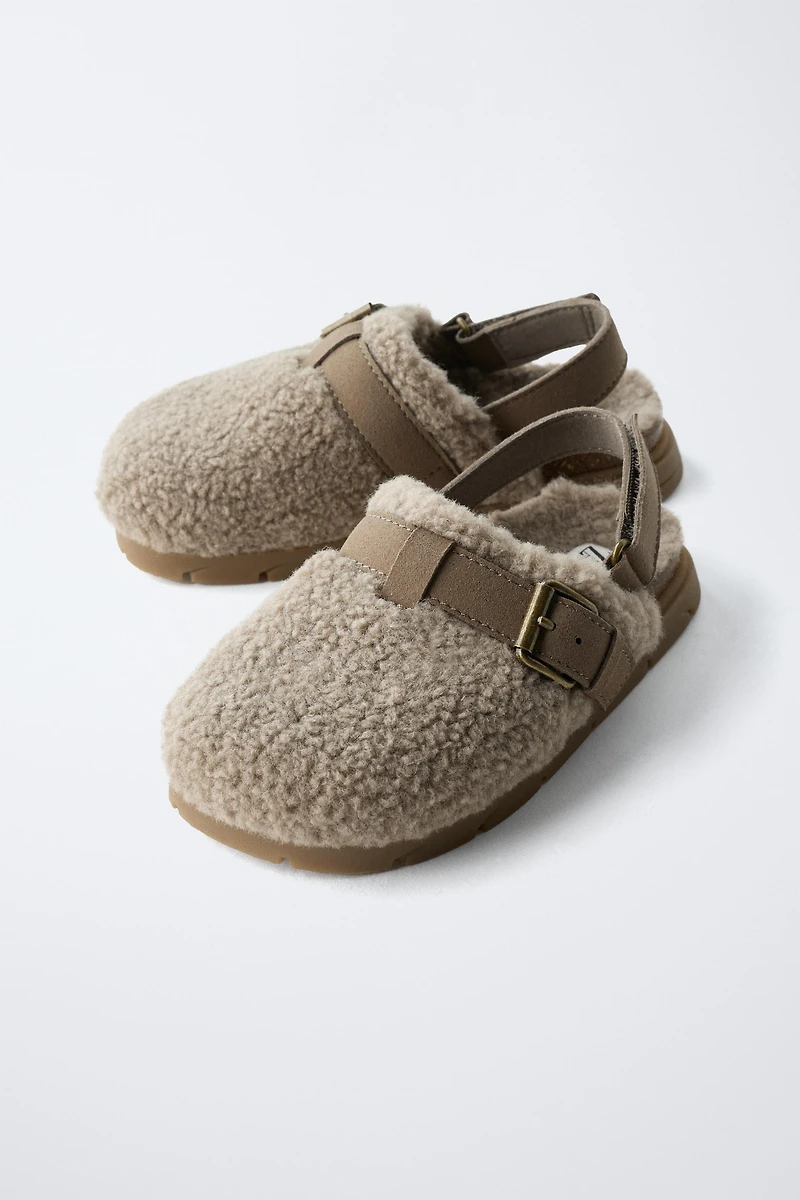 FLEECE CLOGS