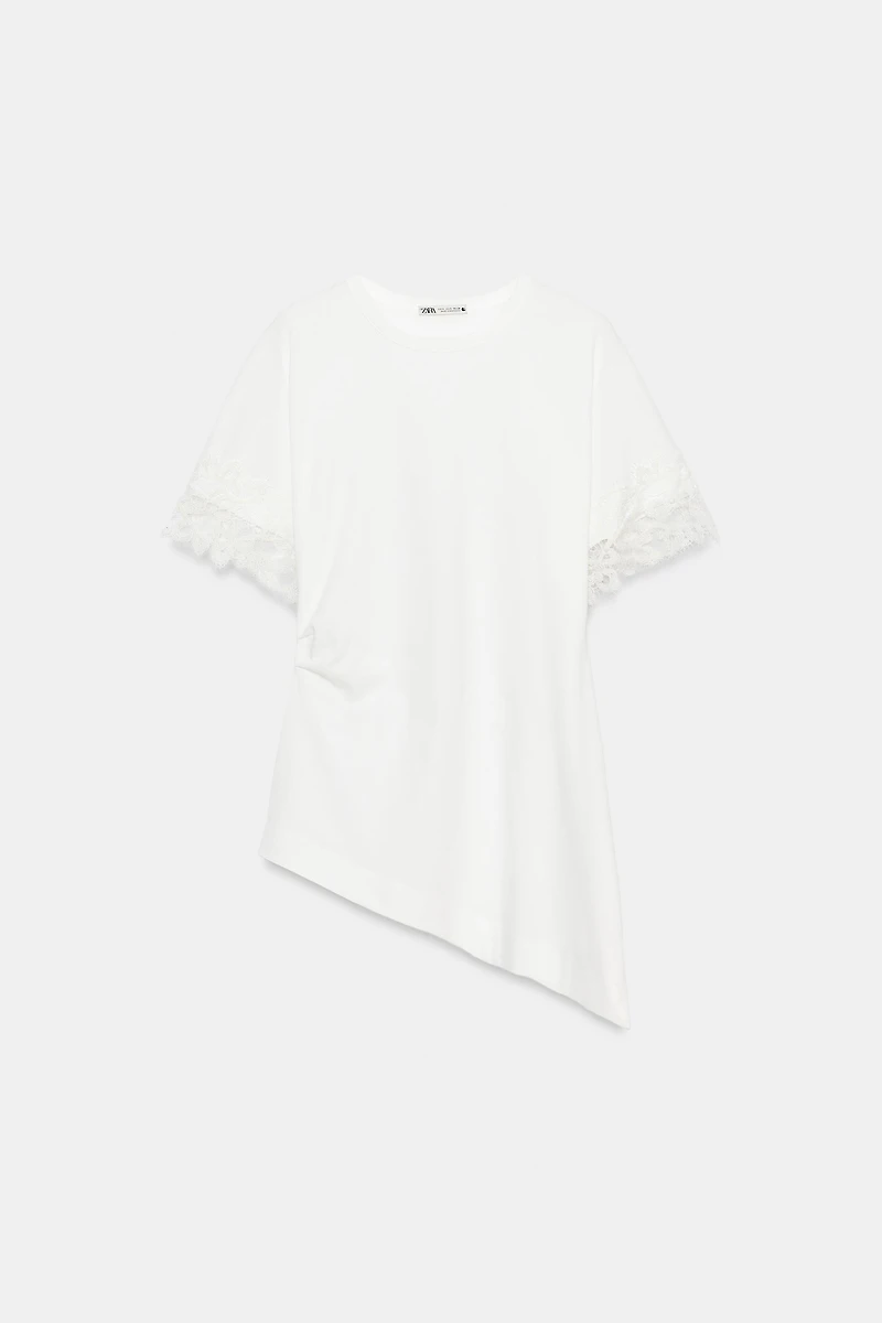 T-SHIRT ASYMÉTRIQUE EN DENTELLE