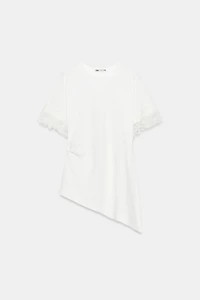 T-SHIRT ASYMÉTRIQUE EN DENTELLE