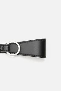 SMOOTH KEYCHAIN