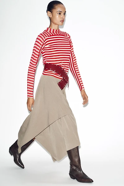 DISTRESSED LEATHER BOOTS