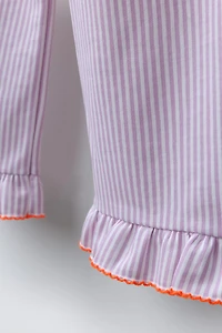 JUPE-CULOTTE À RAYURES, VOLANT ET PICOTS CONTRASTÉS
