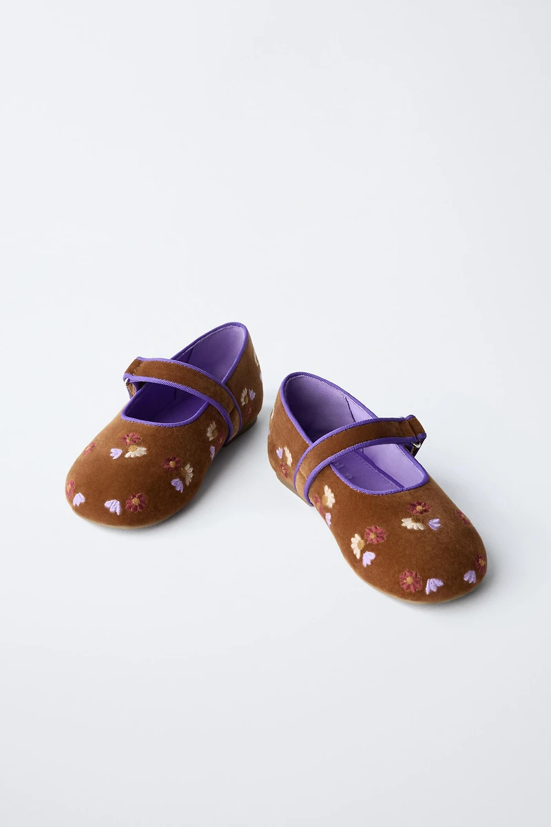 EMBROIDERED BALLET FLATS