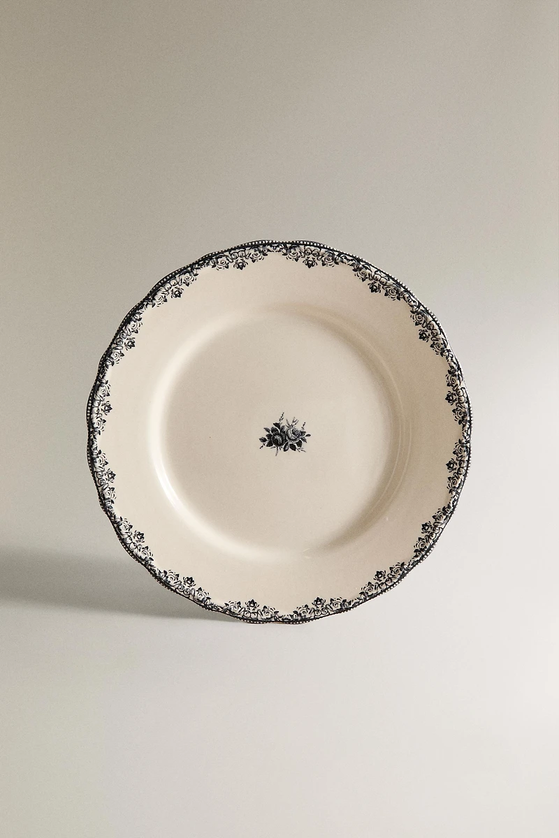 POSITIONED DRAWING DINNER PLATE