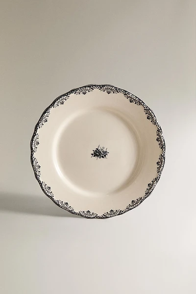 POSITIONED DRAWING DINNER PLATE