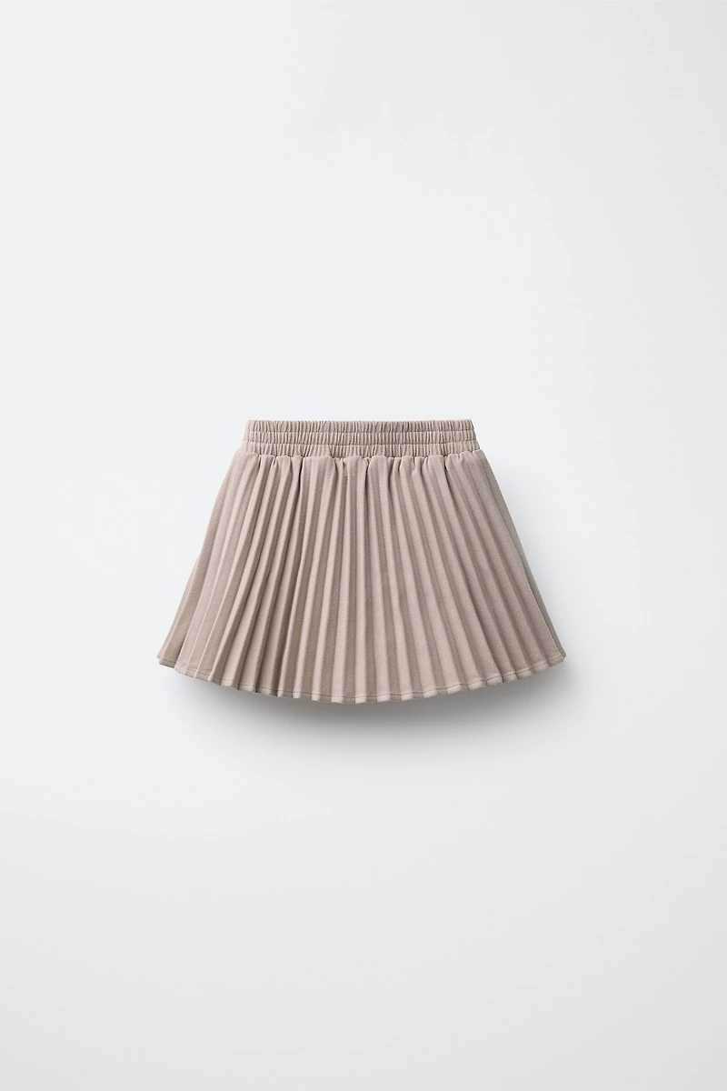 BOX PLEAT SKIRT